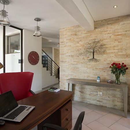 Montebello Guesthouse Windhoek Kültér fotó