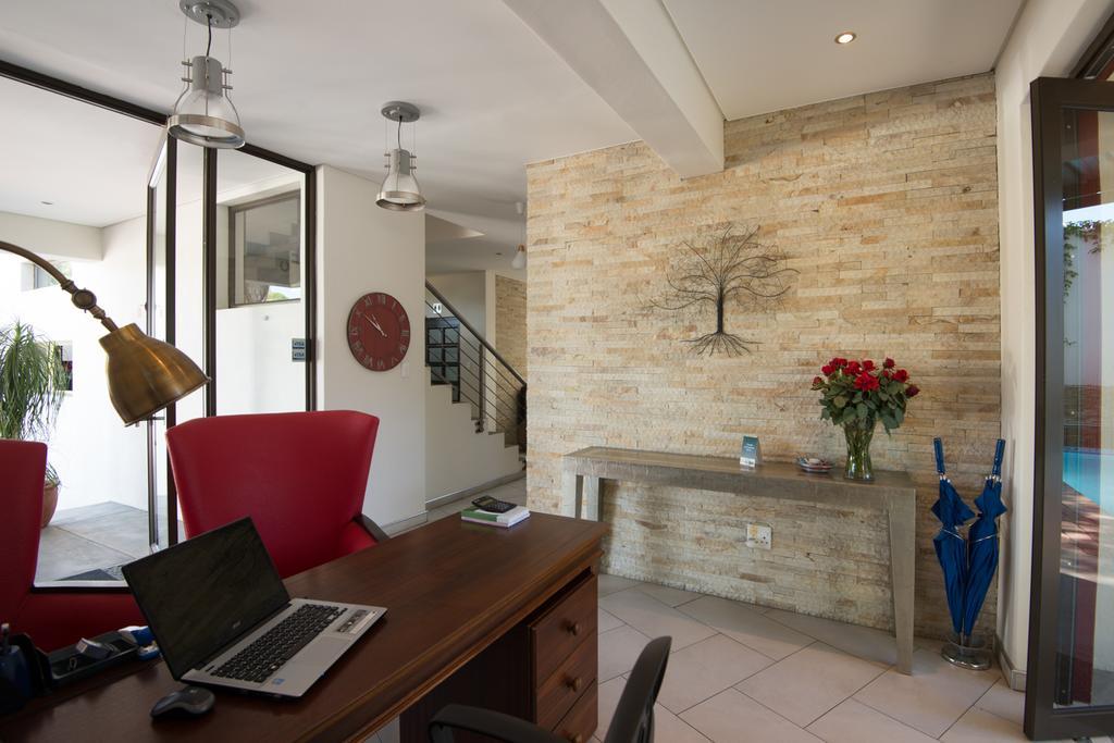 Montebello Guesthouse Windhoek Kültér fotó